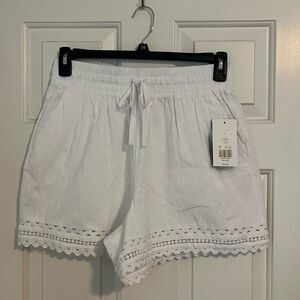 NWT Crown & Ivy White Shorts